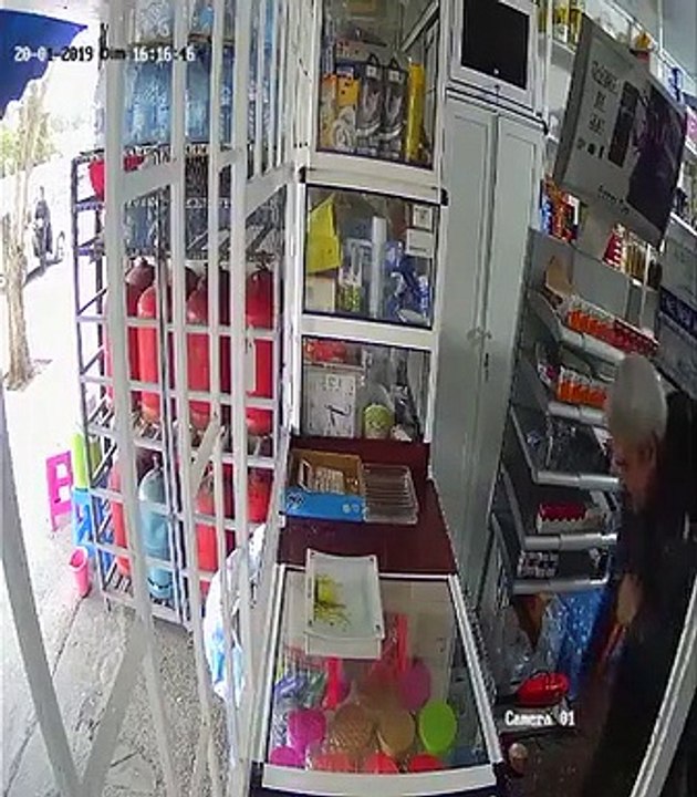 Dangerous: theft of a merchant in a diabolical way