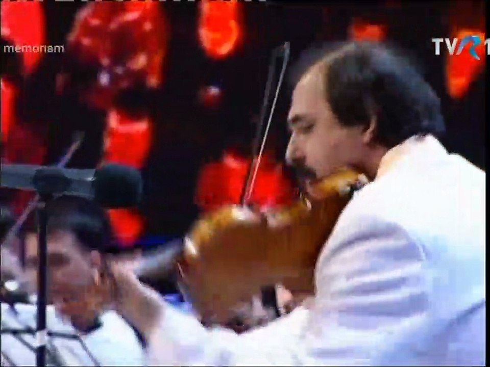 Benone Sinulescu - Mama (Spectacol aniversar 2011)