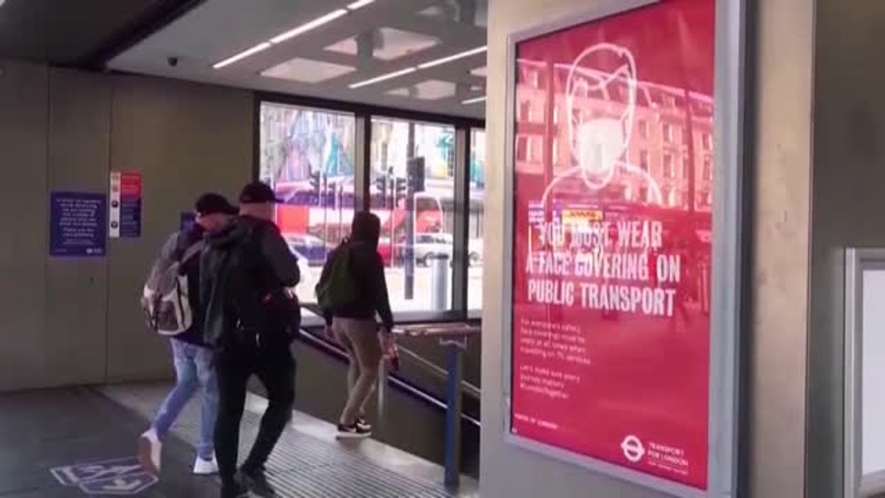 Reino Unido recupera las mascarillas en interiores además de PCR y cuarentena para los que entren al país