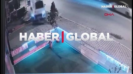 Tuzla'da sürücü fren ile gazı karıştırdı, yaya ölümden döndü