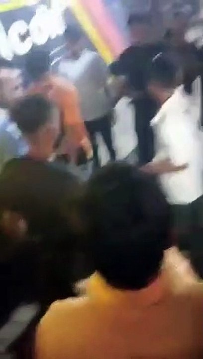 Python in private bus, panic among passengers