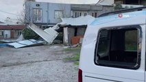 Lodos çatıları uçurdu, evler ve arabalar zarar gördü