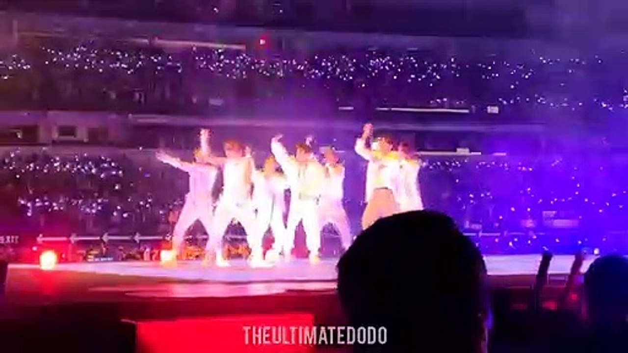 Dope 쩔어 Fancam BTS Permission to Dance PTD in LA Concert Live - Day 1