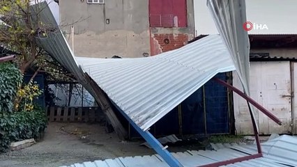 Bursa’da lodos çatıları uçurdu, evler ve arabalar zarar gördü