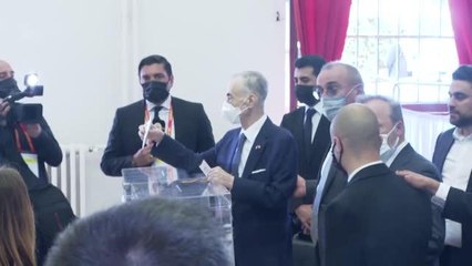 (ARŞİV) Eski Galatasaray Kulübü Başkanı Mustafa Cengiz, hayatını kaybetti