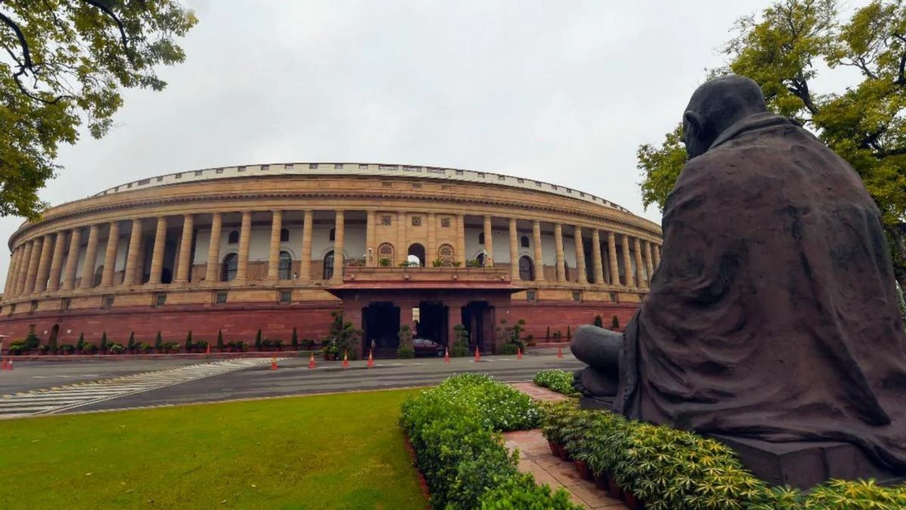 Opposition plans to attack on Centre in winter session