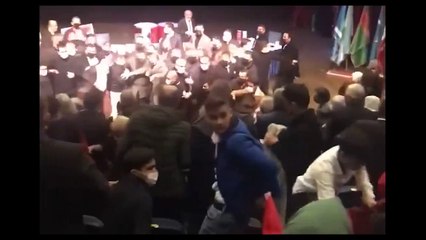 Alparslan Türkeş anmasında iki grup arasında kavga