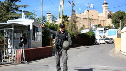 رئيس إسرائيل وقادة من المستوطنين يقتحمون الحرم الإبراهيمي