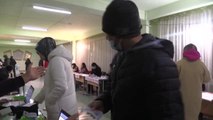 Kırgızistan'da milletvekili seçimlerinde oy verme işlemi sona erdi