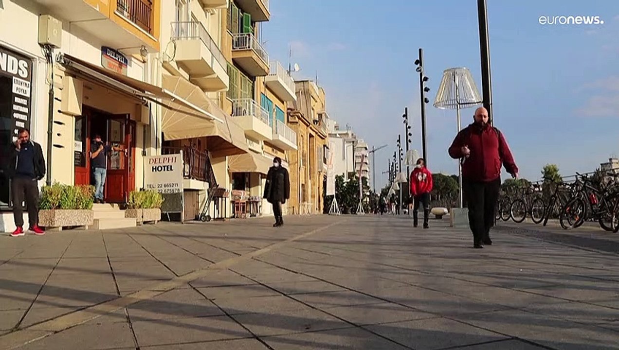 Kύπρος: Δύο νεκροί λόγω COVID-19 και 337 νέα κρ...