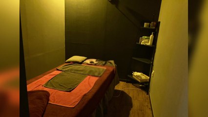 사우나 거울문 뒤에 숨겨진 성매매업소 운영 일당 적발 / YTN