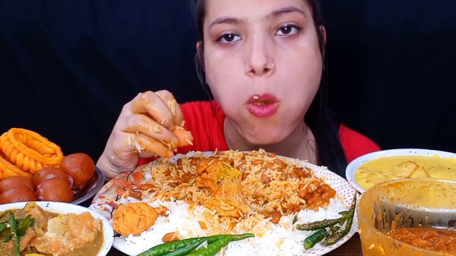 Asmr Eating Rajma Masala, Kadi Pakoda, Aloo Kachori, Gulab Jamun, Imarti Huge Indian Food Feast Mukbang, Foodie JD