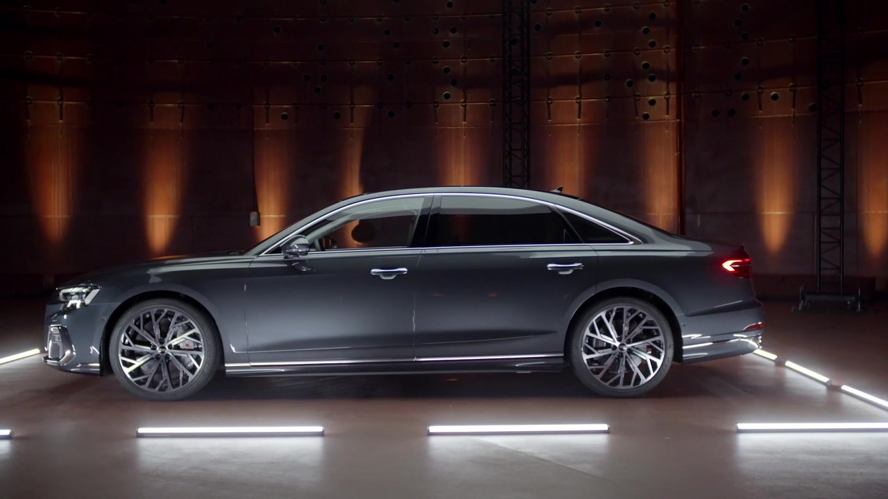 Geschärftes Design und innovative Technologien für das Flaggschiff - der aufgewertete Audi A8