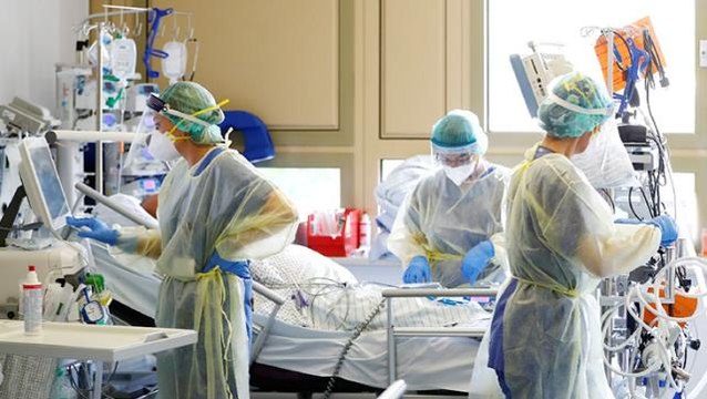 Omicron varyantını ilk o tespit etti! Belirtilerini Öncekilerden çok daha farklı diyerek sıraladı