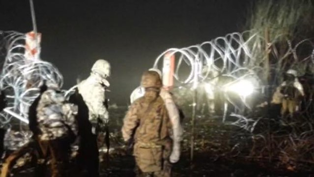 Polonya: Belarus her gece sınırdaki dikenli tellere zarar veriyor