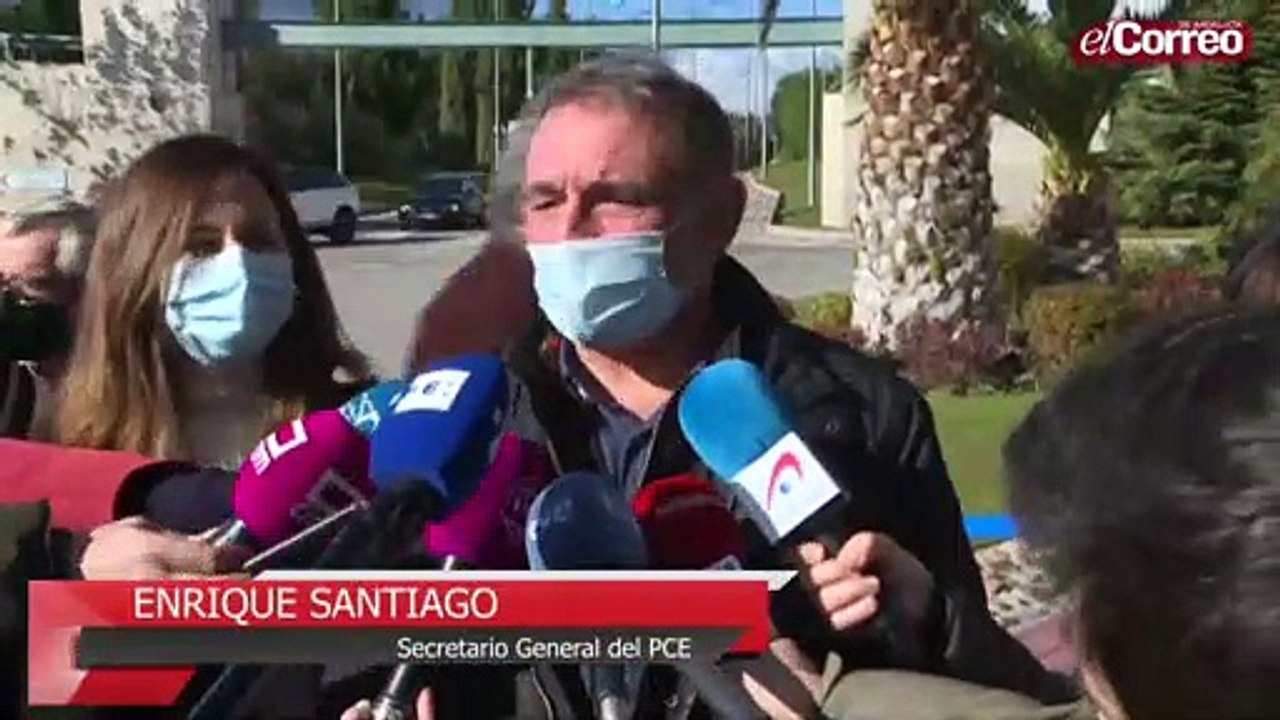 Familiares, amigos y personalidades dan su último adiós a Almudena Grandes