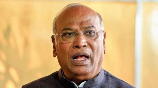 ' We welcome Farm laws' repeal bill': Mallikarjuna Kharge