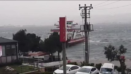 Lodos nedeniyle deniz seferlerine ara verildi