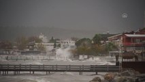 BALIKESİR - Kuzey Ege'de fırtına etkili oluyor (2)