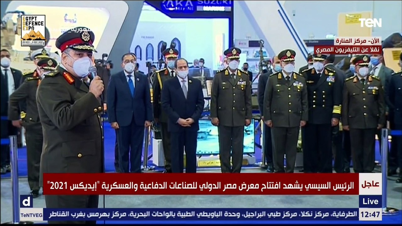 الرئيس السيسي يتفقد الجناح المصري بمعرض الصناعا...