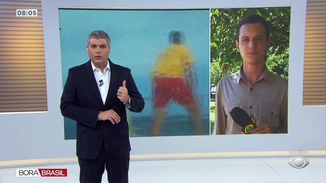 O Corpo de Bombeiros segue buscando dois tripulantes do avião que caiu entre Ubatuba e Paraty e ainda estão desaparecidos.