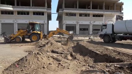 مواطنو الحديدة يأملون خيرا في عودة الهدوء وفتح طريق الكيلو 16