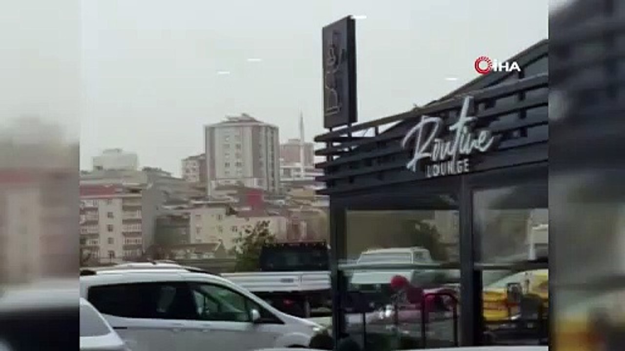 Lodos kafeyi böyle uçurdu