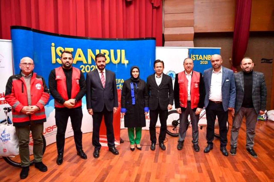 Gönül Elleri Çarşısı ve Wefa Yardım Organizasyonu işbirliği ile 130 çocuğa şenlik düzenlendi