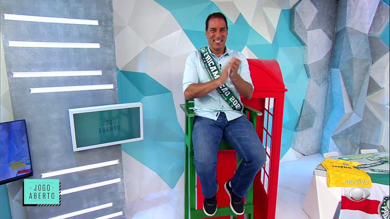 COM FAIXA E TUDO! Edmundo, nosso animal, apareceu fazendo muita festa no Jogo Aberto após a conquista do Palmeiras da Libertadores. E teve BOMBA contada por ele, se liga! #JogoAberto