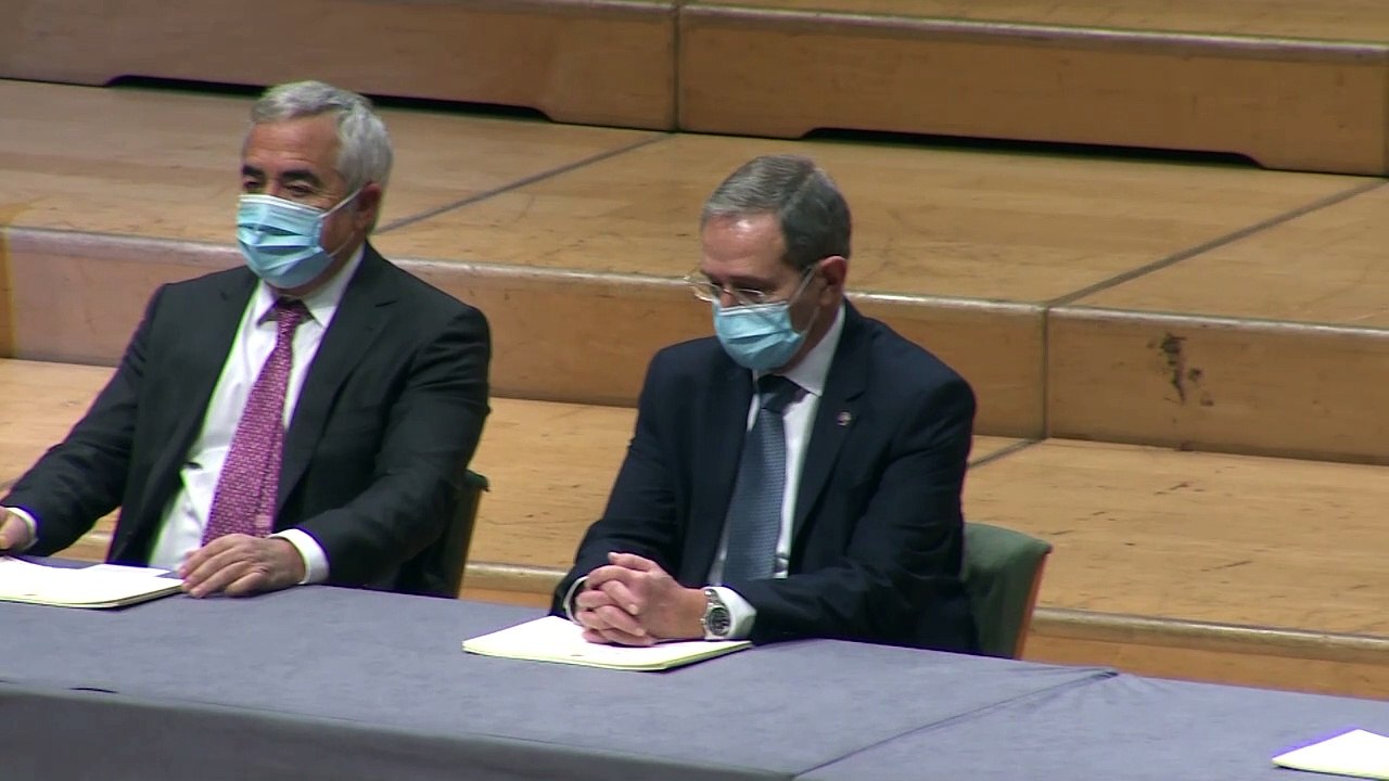 El Rey pide a los nuevos jueces defender la "legitimidad" del Poder Judicial