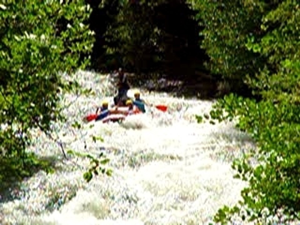 Rafting dans les Pyrénées avec www.rocaqua.com