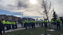 Les membres encouragés par les passants (Le Reflet - Guillaume Gervais)