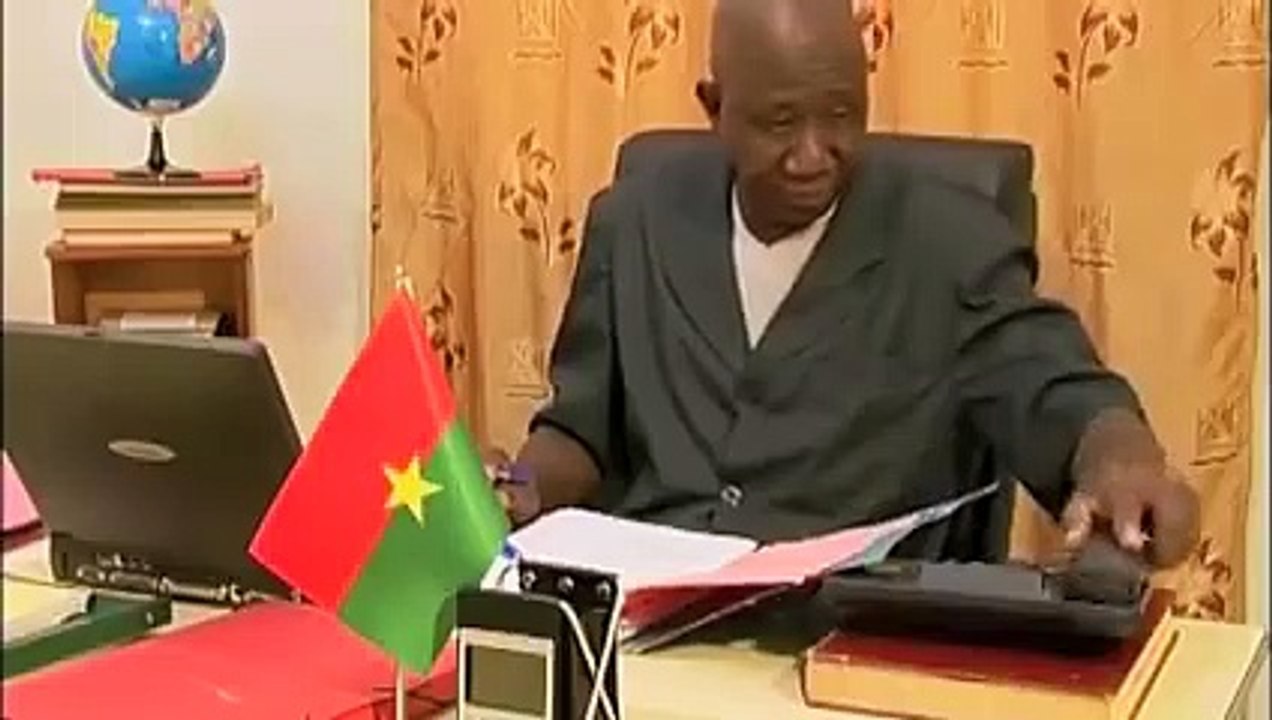 Super flics - saison 1 - Episode 8 - Le Flag