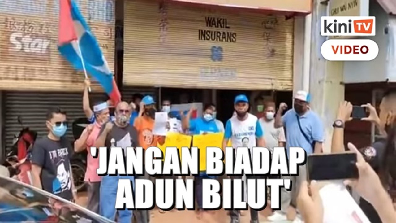 'Jangan biadap!' - Penyokong PH demo di depan pejabat Adun Bilut