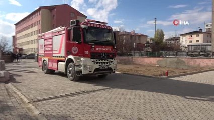 Yüksekovalı miniklere itfaiyeden yangın eğitimi