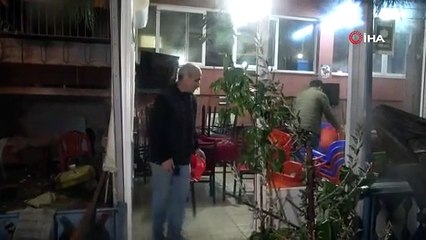 Bursa'da deniz taştı, tekneler sular altında kaldı