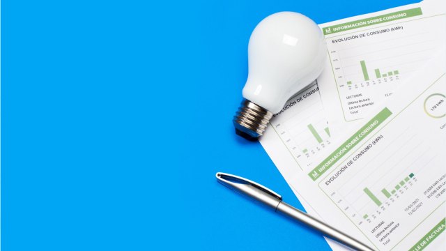 Tarifs de l'électricité : la CLCV assigne quatre fournisseurs en justice