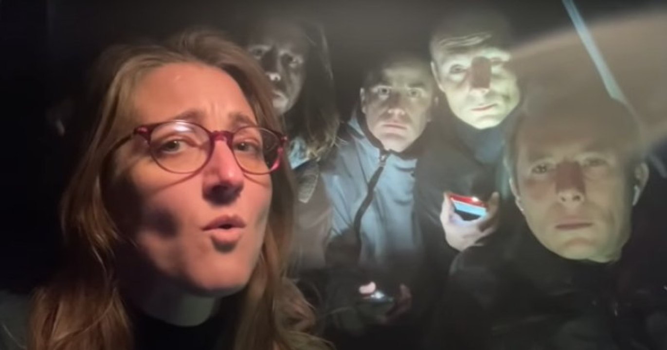 « Tempête de neige, tempête de joie » : la chanson entêtante d'un groupe d'amis bloqué sur l'autoroute dans la neige