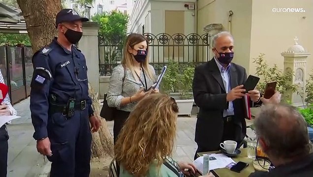 Ελλάδα: Υποχρεωτικός εμβολιασμός για τους άνω των 60 - Δύο δωρεάν self-test ενόψει των γιορτών