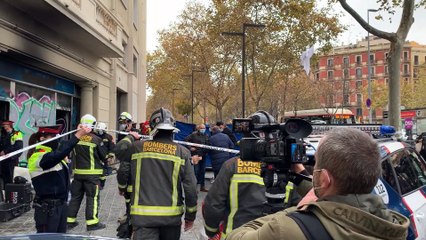 Cuatro personas mueren en el incendio de un local ocupado en Barcelona