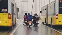 Sosyal medya onları konuştu! Motokuryelere köprüde siper olan metrobüs şoförleri o anları anlattı