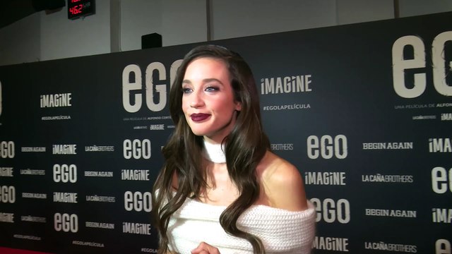 María Pedraza y Álex González intentar jugar al despiste con su relación