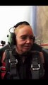 Une jeune femme vieillit d'un coup en prenant des G dans un avion de chasse !