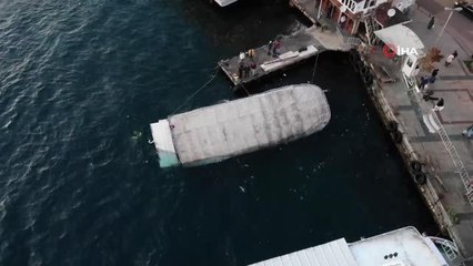 Beykoz'da lodosa dayanamayan balıkçı teknesi battı