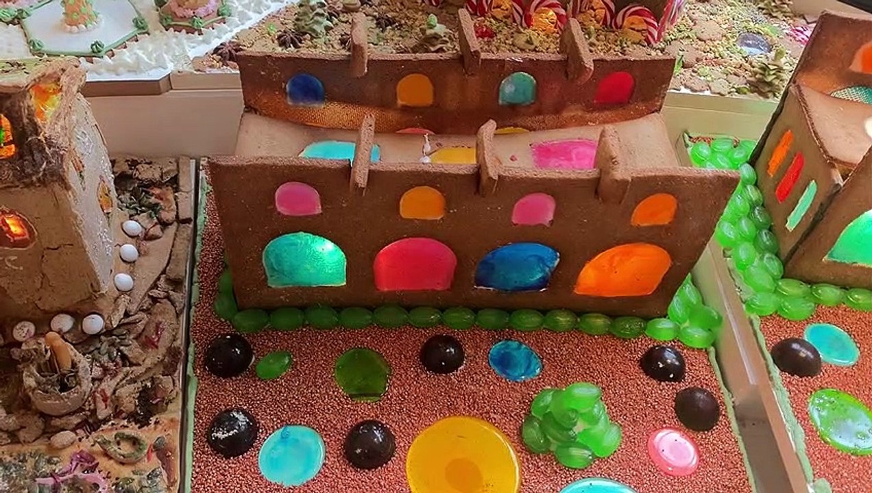 THE GINGERBREAD CITY