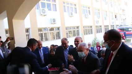 محافظ الأقصر ورئيس الجامعة يفتتحان كلية الطب ويشهدان حفل استقبال الطلاب الجدد