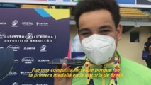 Rocha hace historia a sus 18 años con el primer oro en patinaje a Brasil