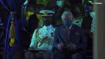 تعبٌ ألمّ به أم أسى على الفراق؟ شاهد الأمير تشارلز يغفو خلال مراسم تحوّل باربادوس إلى جمهورية