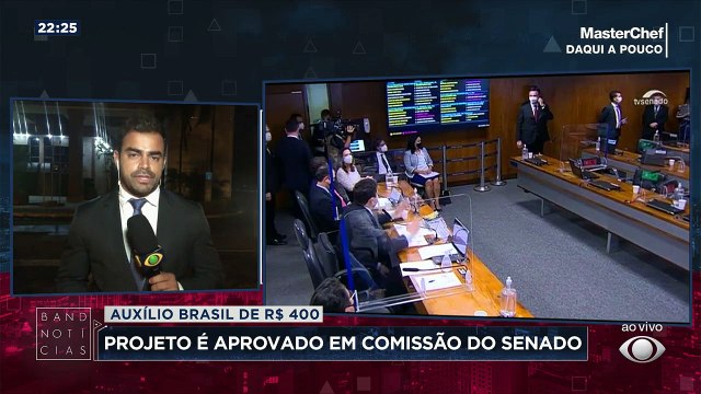 O projeto que abre espaço no Orçamento para o Auxílio Brasil de 400 reais avançou hoje no Senado.