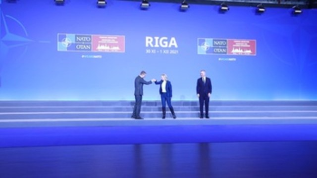 Los aliados de la OTAN, abiertos a sancionar a Rusia si ataca Ucrania